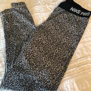 Nike leggings LIKE NEW